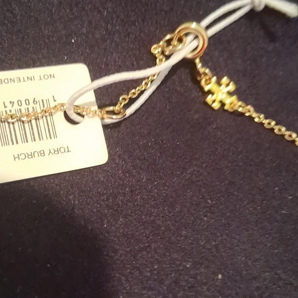 Tory Burch Forget Me Not Green Daisy Pendant Necklace With Dustbag. SOLD OUT - Picture 3 of 5